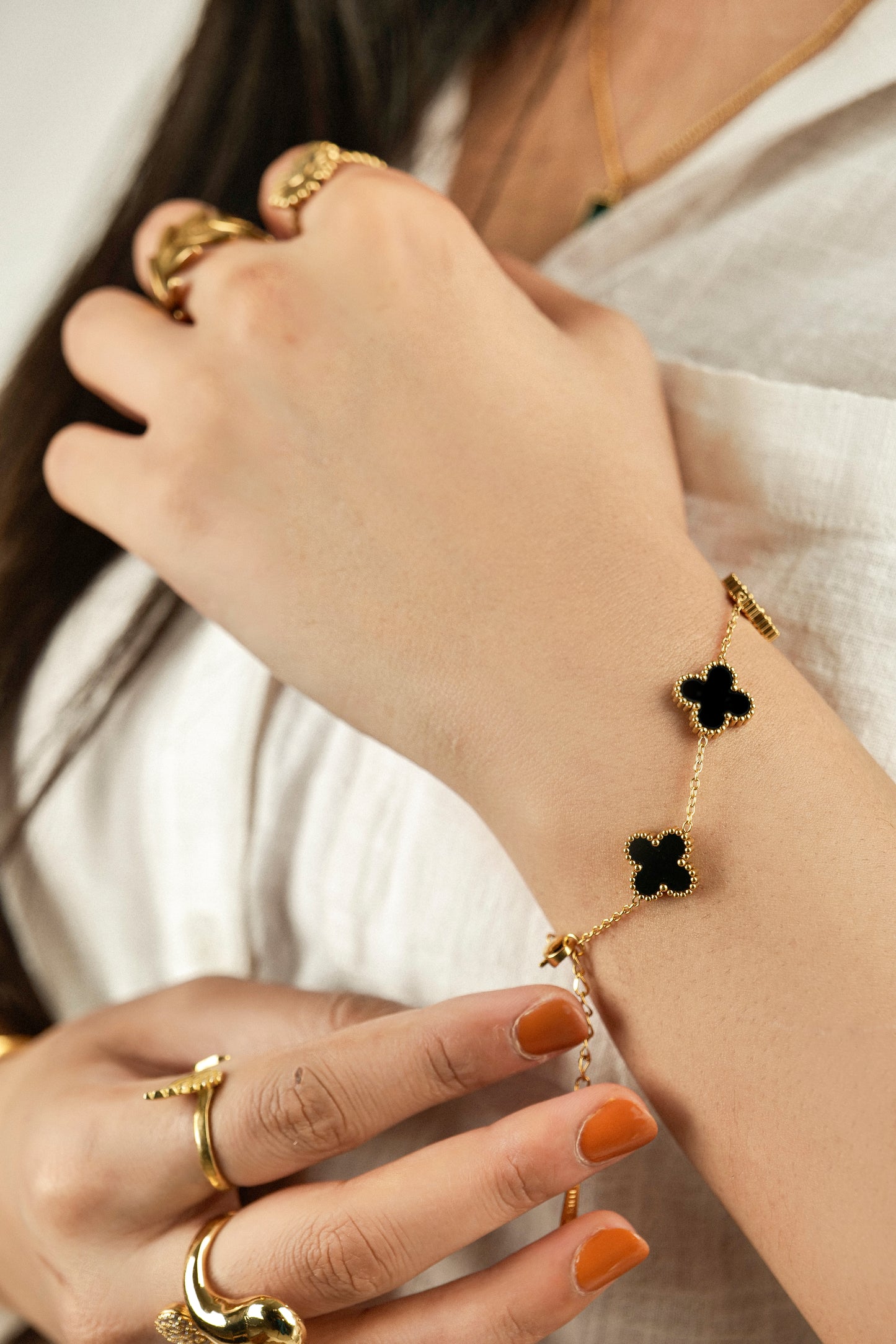 CLOVER CHARM BRACELET