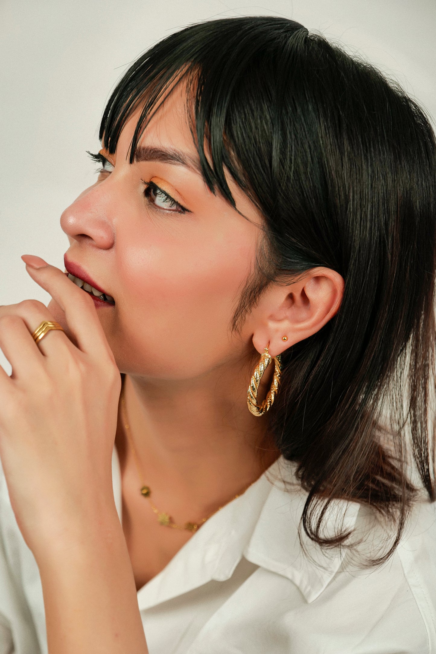 TWISTED BRASS ANTI TARNISH HOOPS