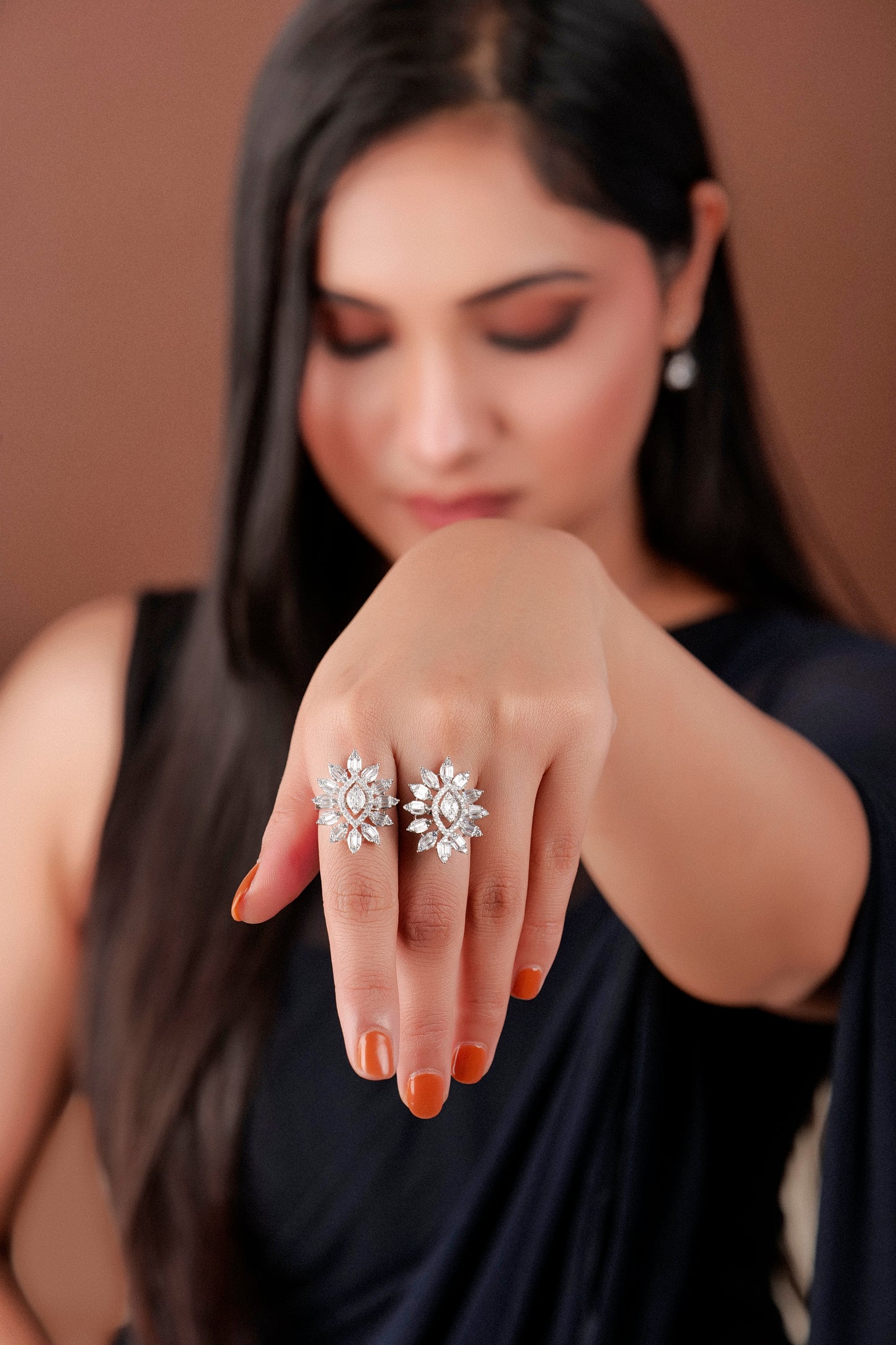 STARLET DOUBLE FINGER STATEMENT RING