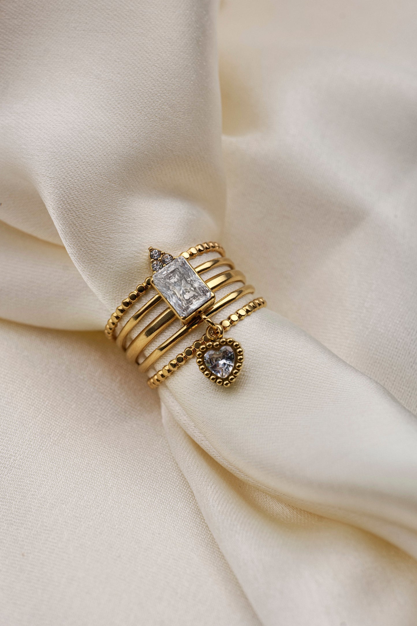 HEART CHARM ADJUSTABLE RING