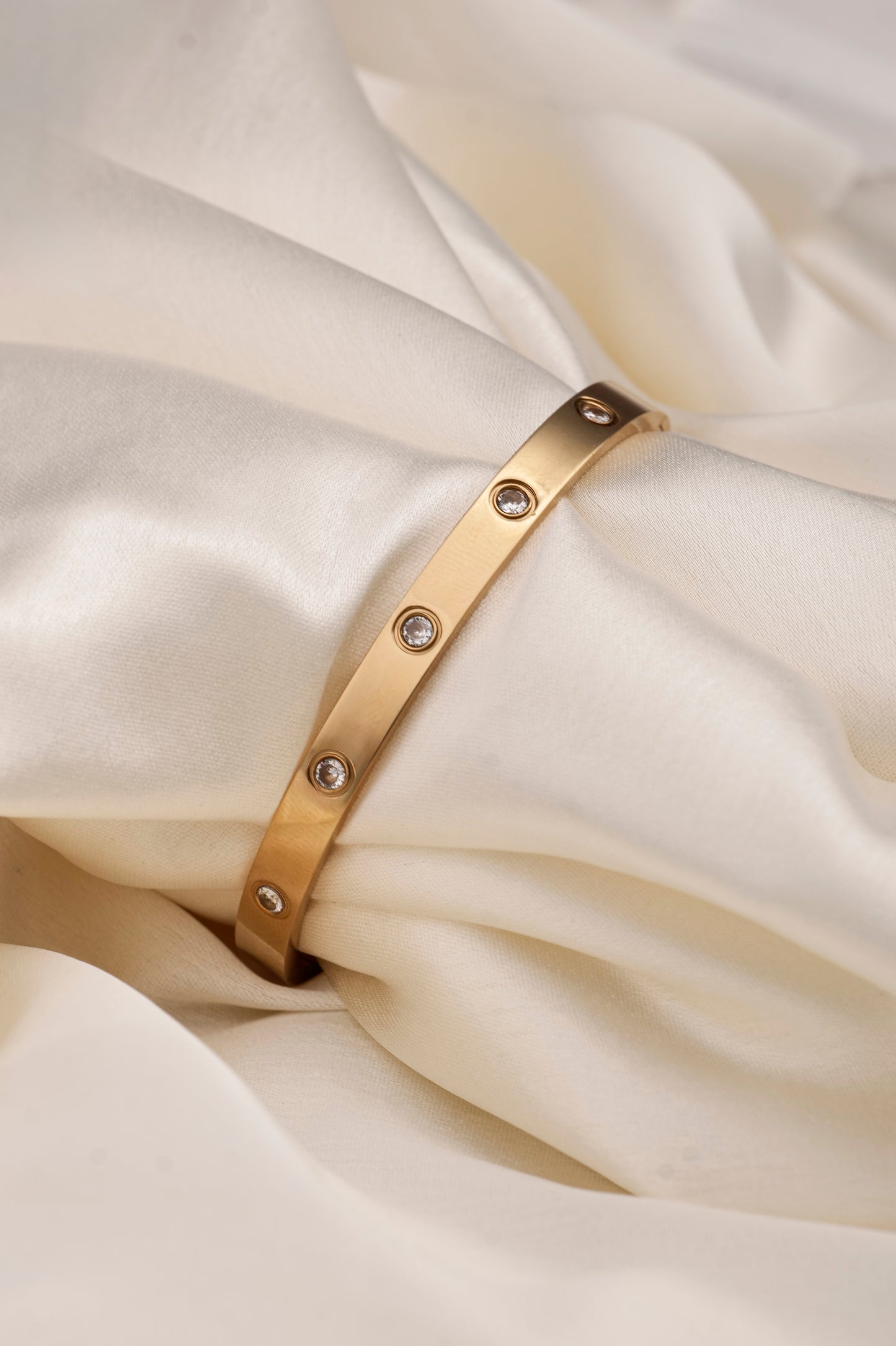 STAINLESS STEEL CLASSIC CRYSTAL SCREW BANGLE BRACELET