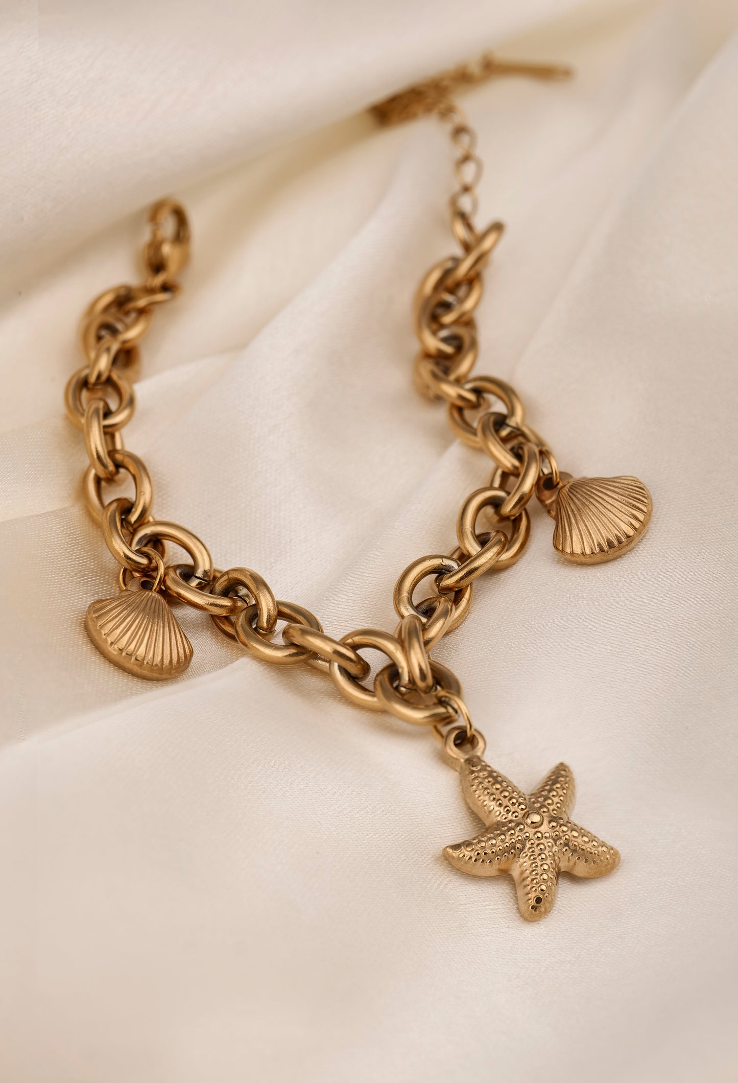 OCEAN CHARMS BRACELET