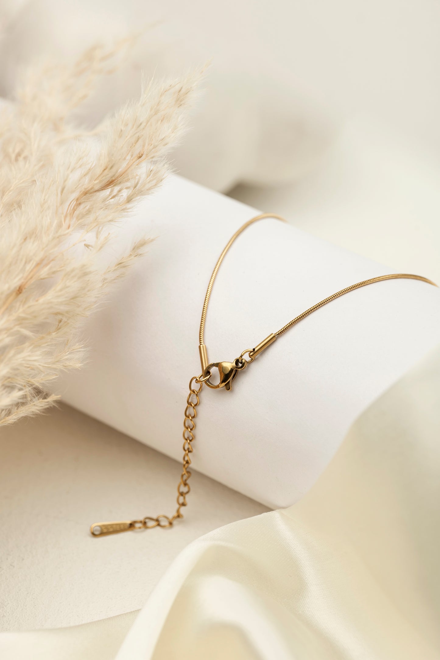 WAVE BAR NECKLACE CHAIN