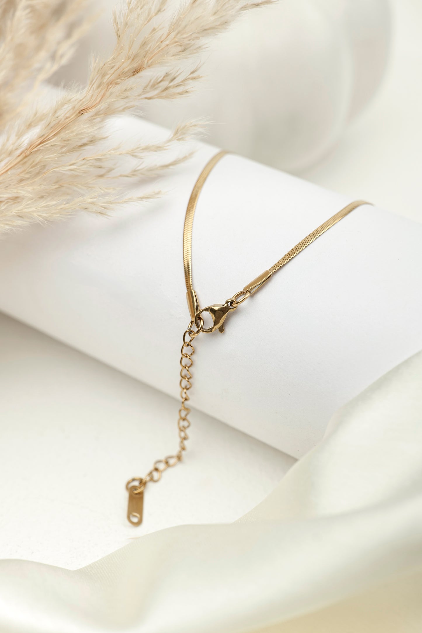 EMERALD FRAME PENDANT CHAIN