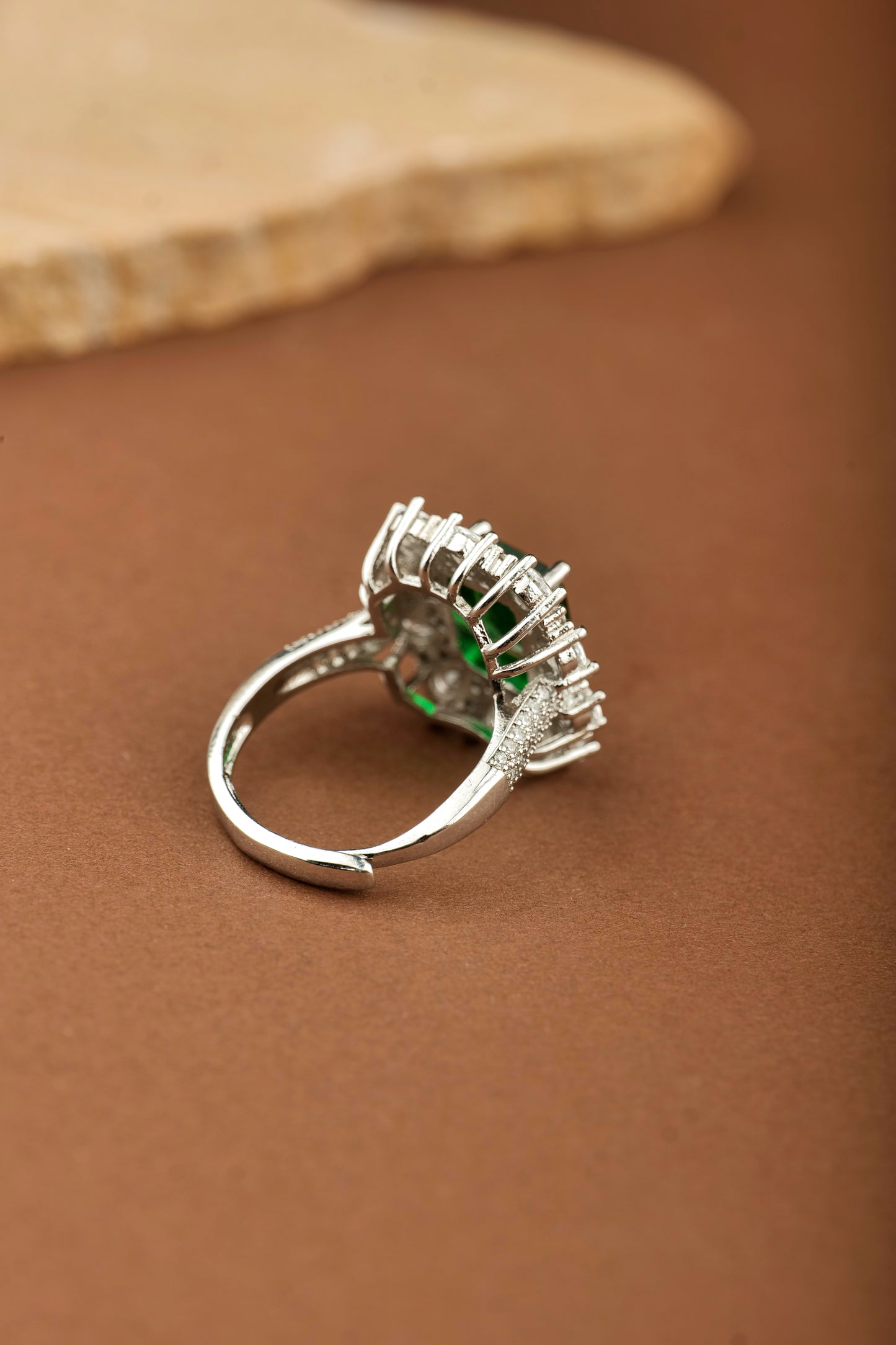 EMERALD BLOOM RING