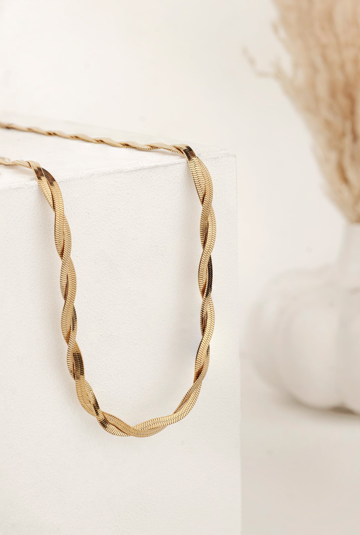 TWIST CHAIN
