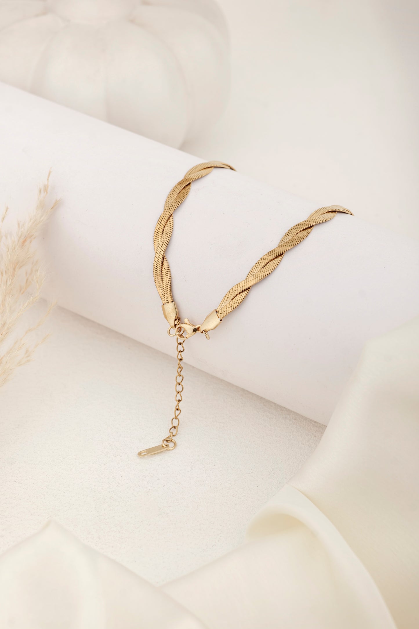 TWIST CHAIN
