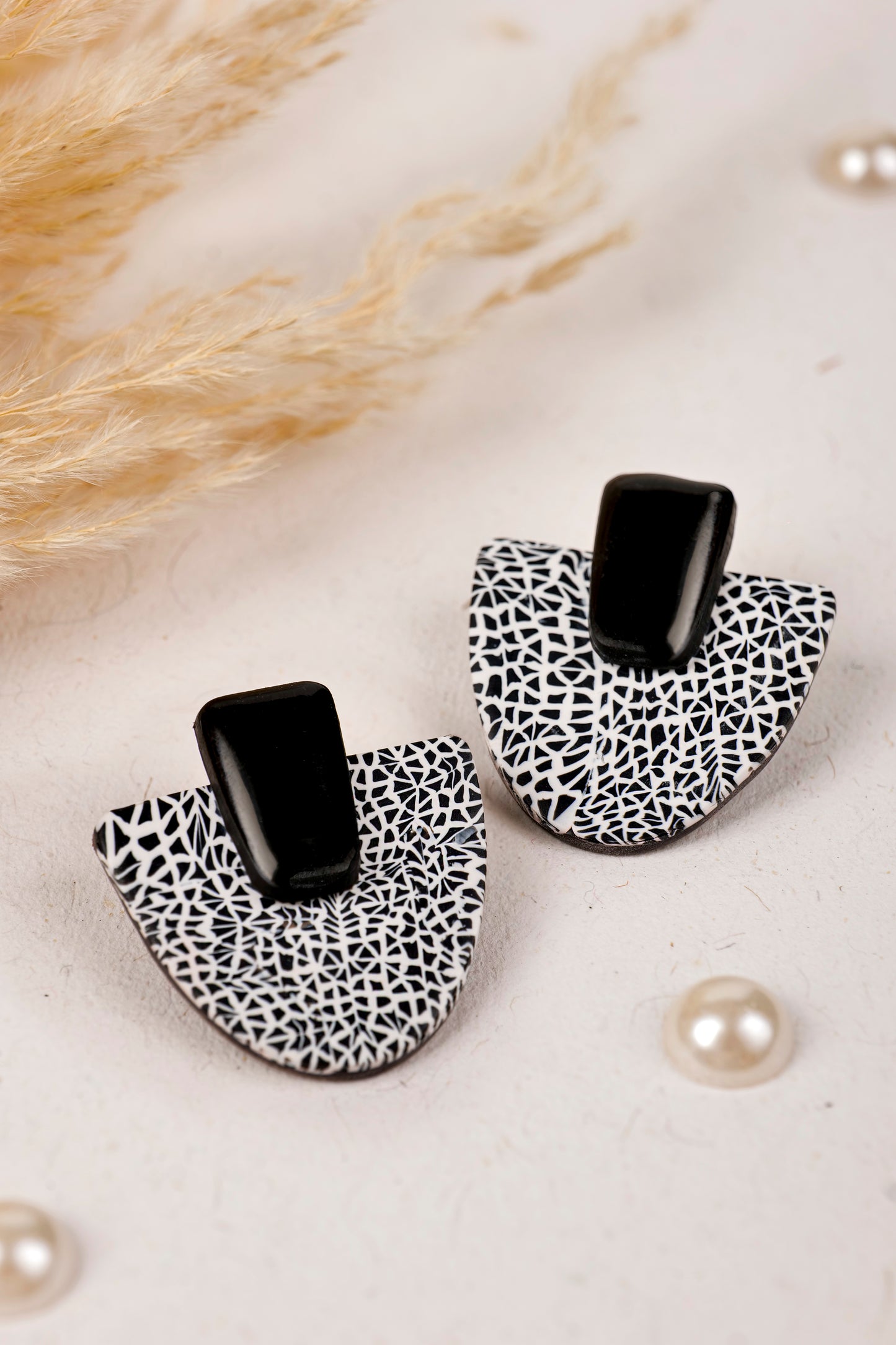 MONO HALF