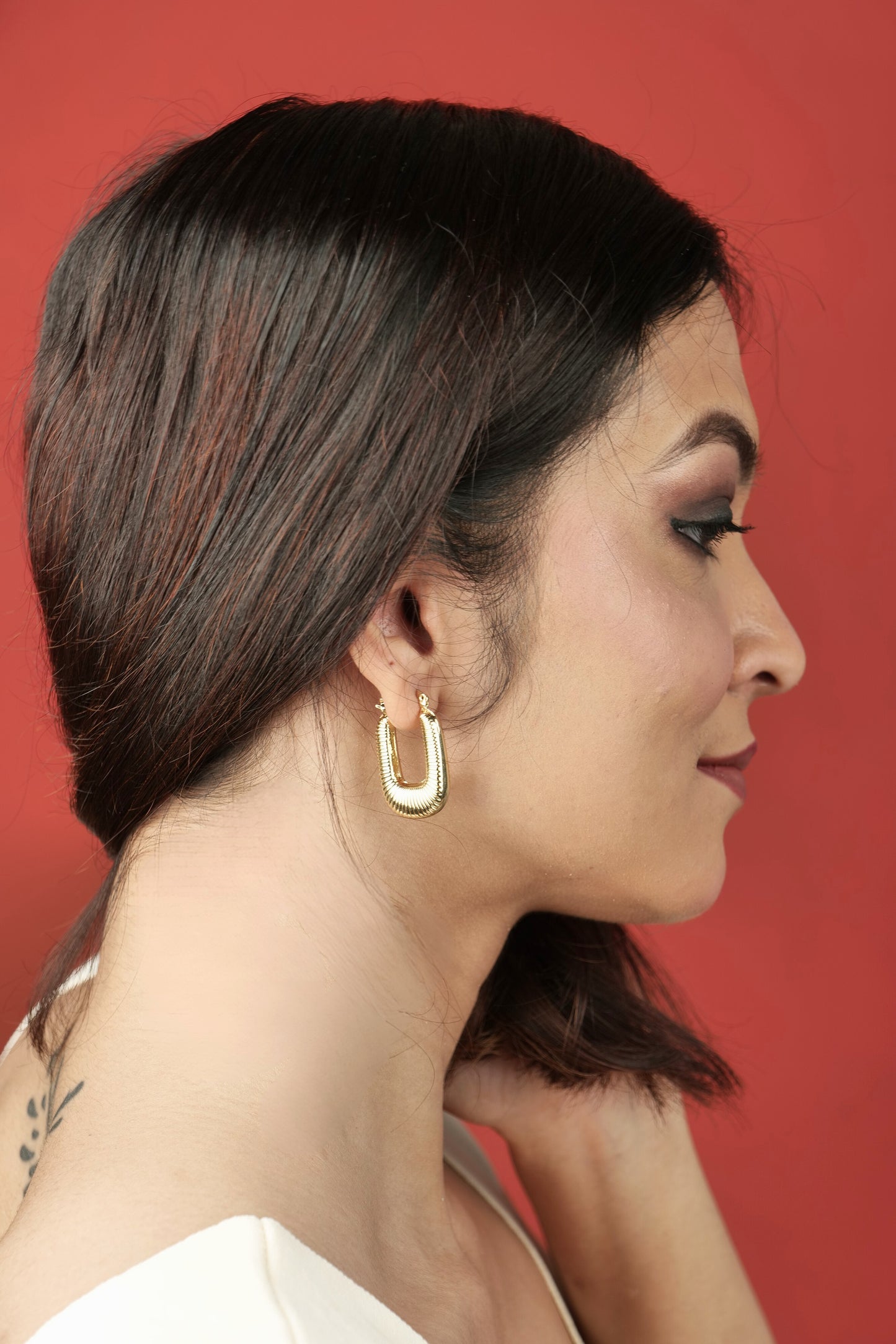RIBBED OVAL HOOPS EVERYDAY EARRINGS