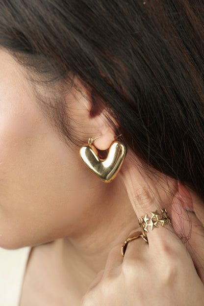 GOLDEN HEART EVERYDAY HOOPS