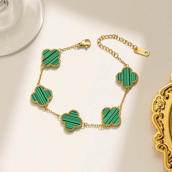CLOVER CHARM BRACELET