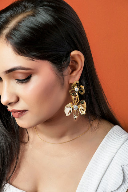 GOLD BLOOM DROP EARRINGS