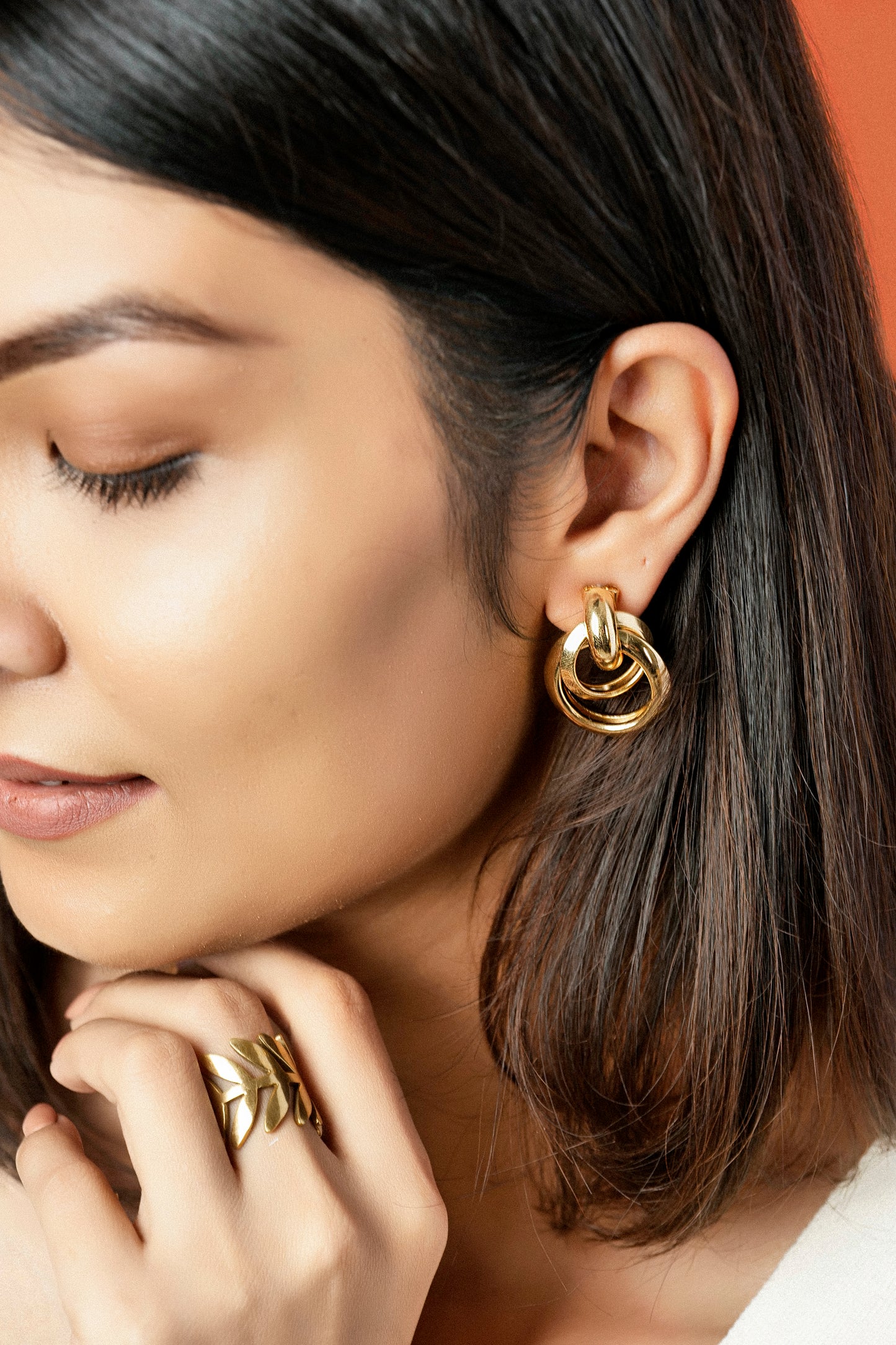 GOLDEN ETERNAL HOOPS