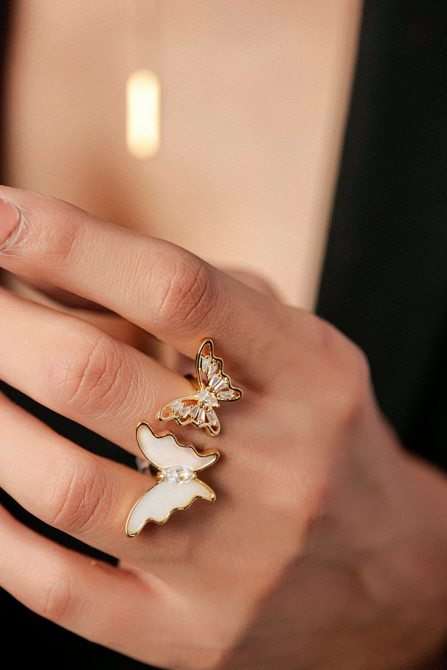 BUTTERFLY WHISPER RING