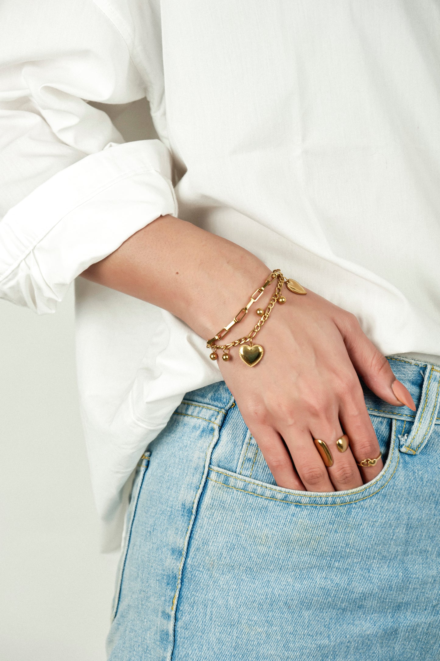 GOLDEN HEART CHARM BRACELET