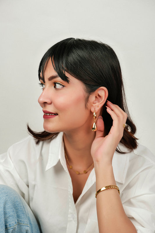 GOLDEN DROP HOOPS