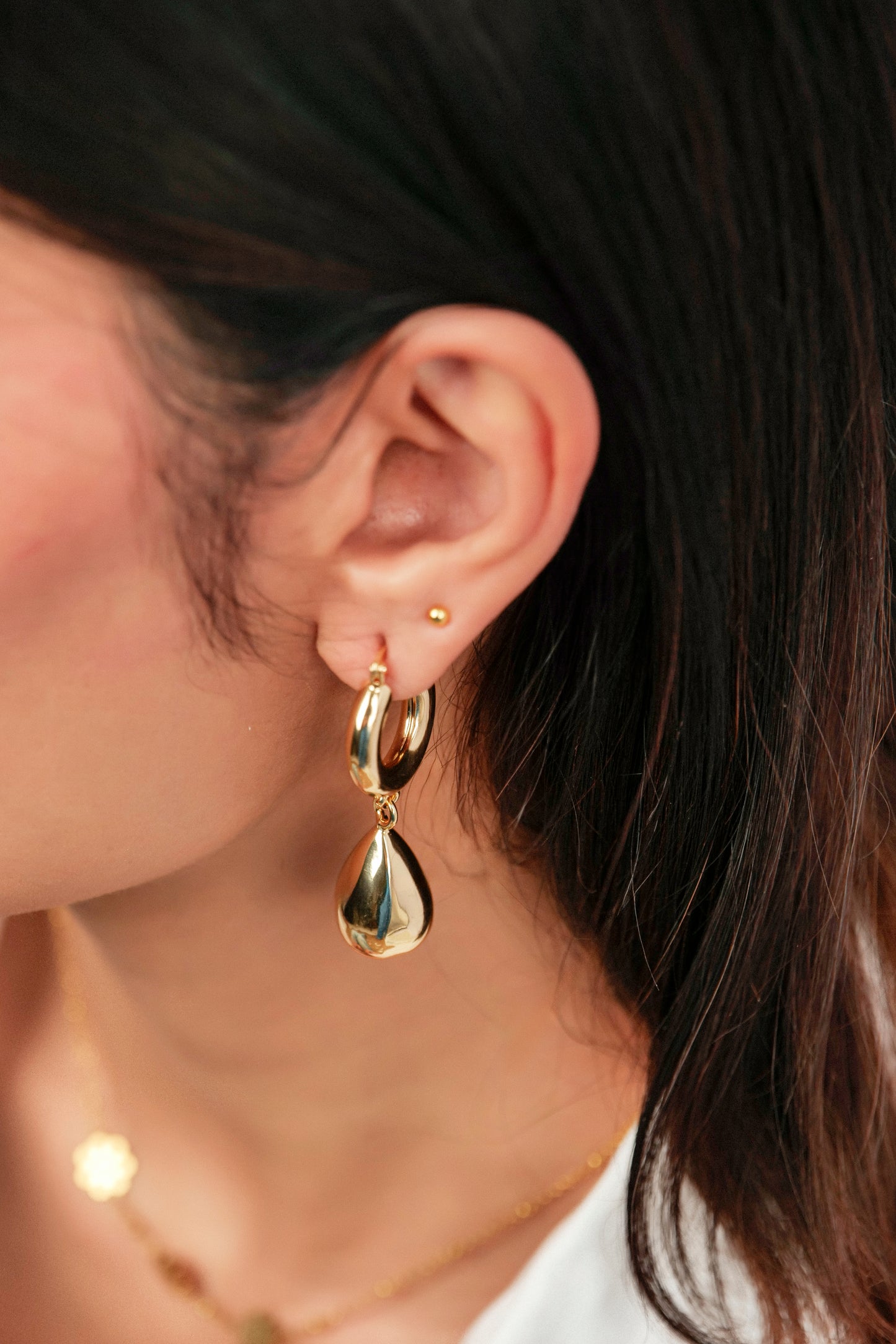 GOLDEN DROP HOOPS