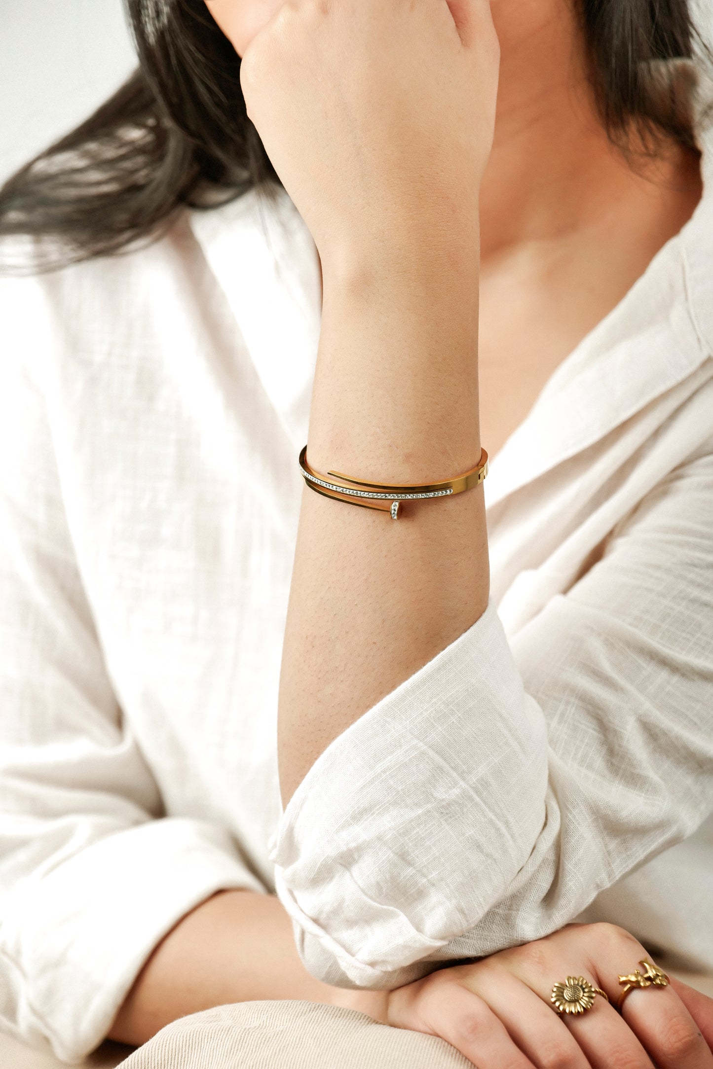 AMERICAN DIAMOND SLEEK NAIL BRACELET