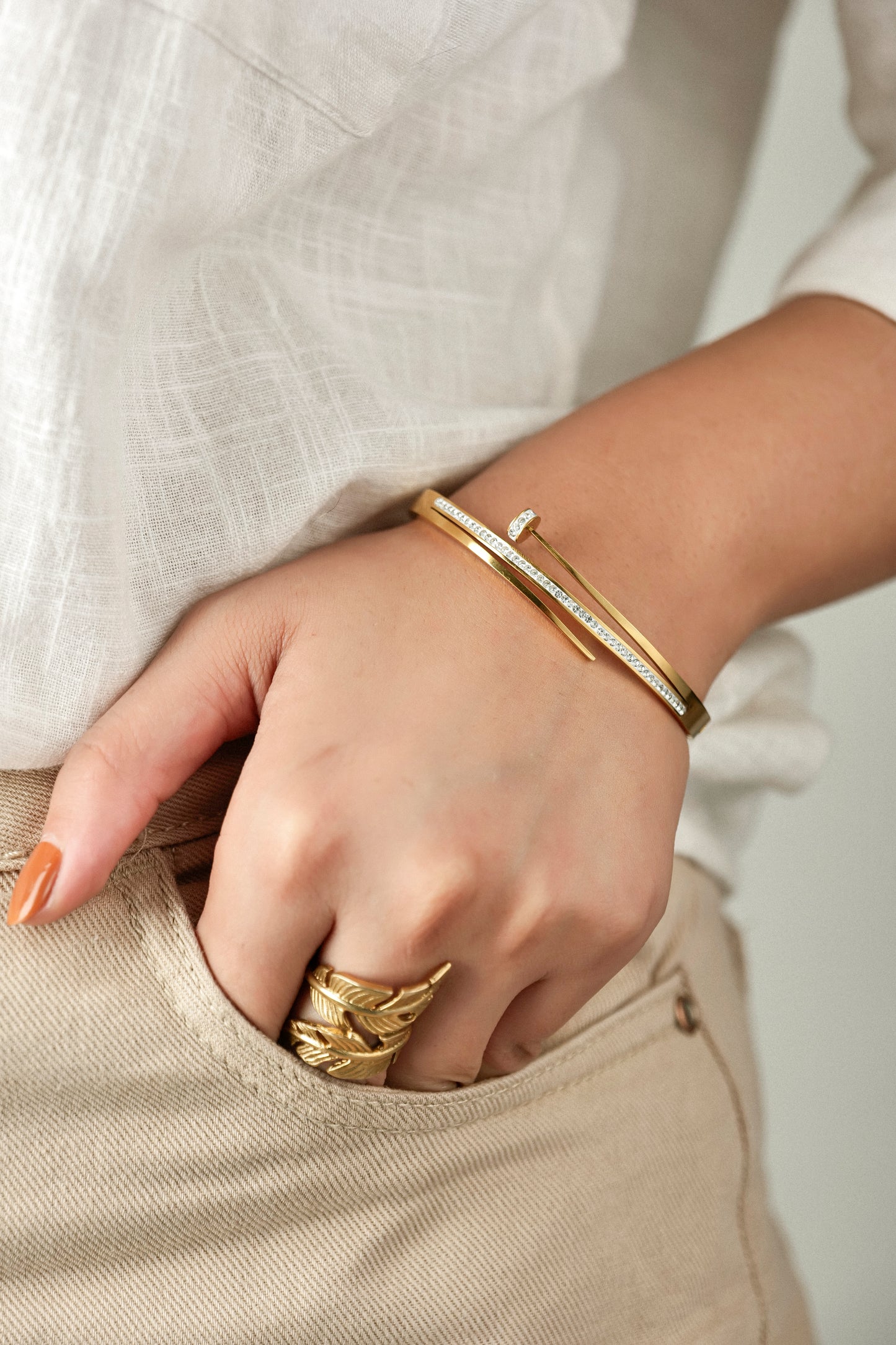 AMERICAN DIAMOND SLEEK NAIL BRACELET