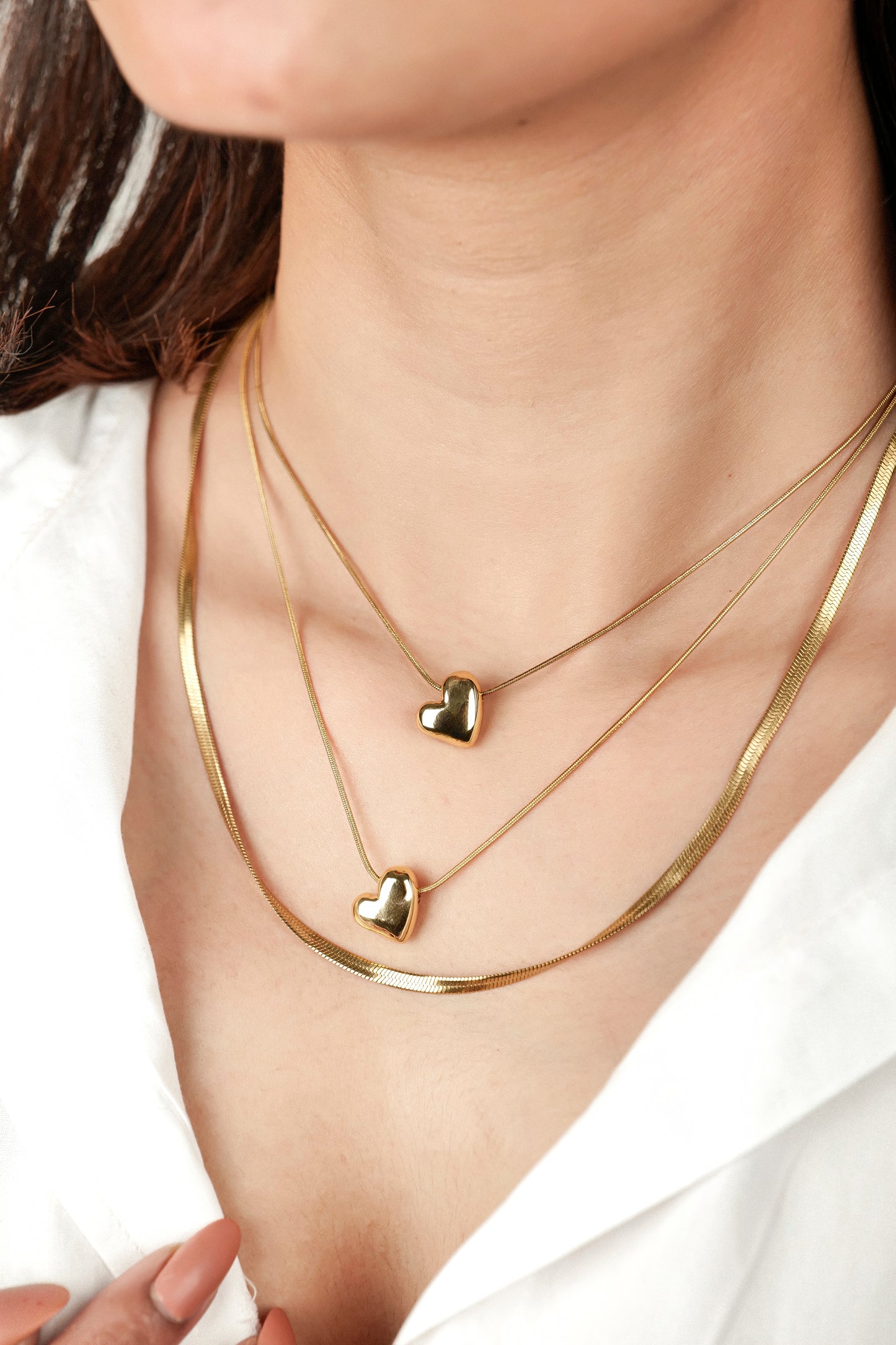GOLDEN HEART TRIPLE LAYERED NECKLACE CHAIN.