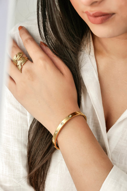 STAINLESS STEEL CLASSIC CRYSTAL SCREW BANGLE BRACELET