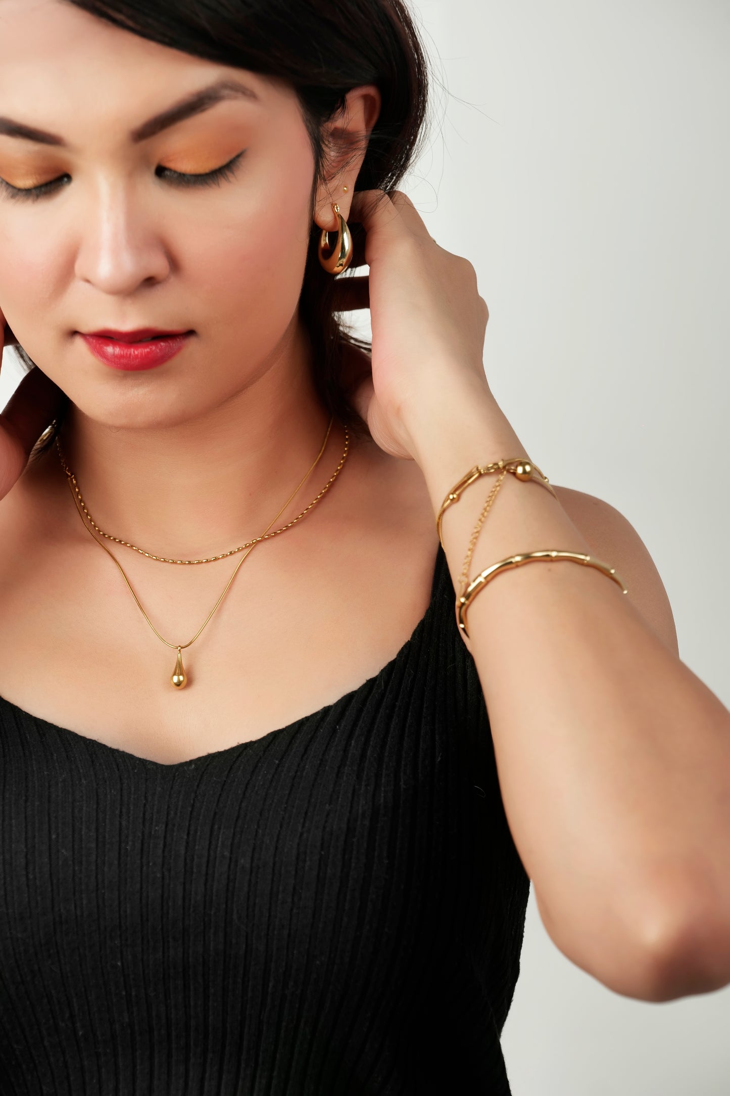 GOLDEN DROP DOUBLE LAYERED CHAIN