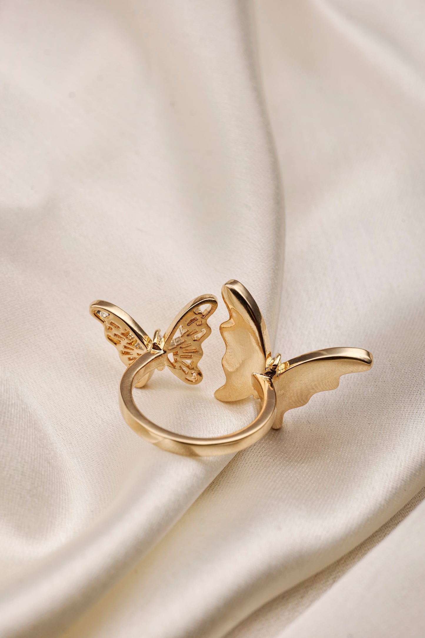 BUTTERFLY WHISPER RING