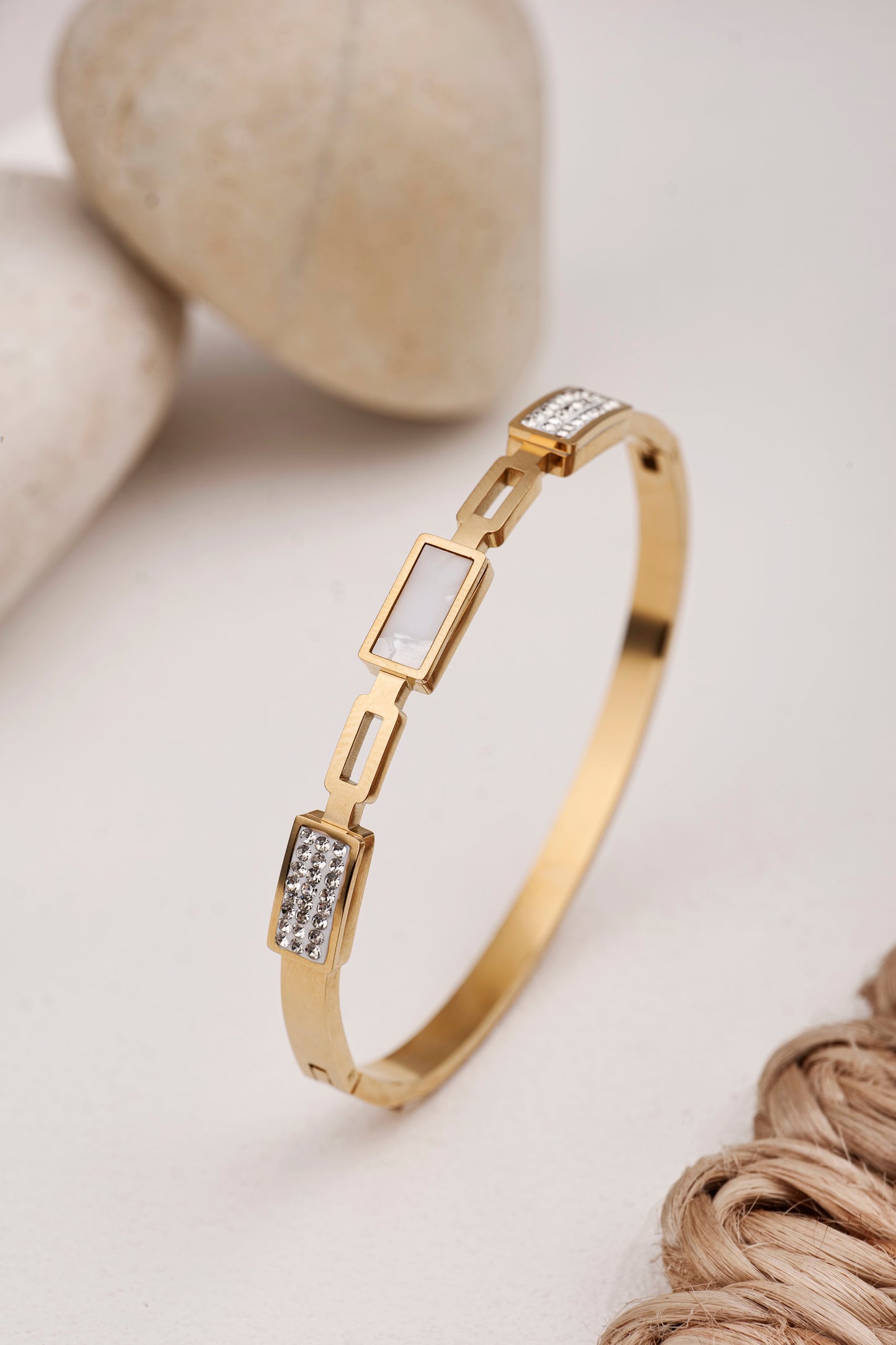 MOTHER OF PEARL & CRYSTAL LINK BRACELET