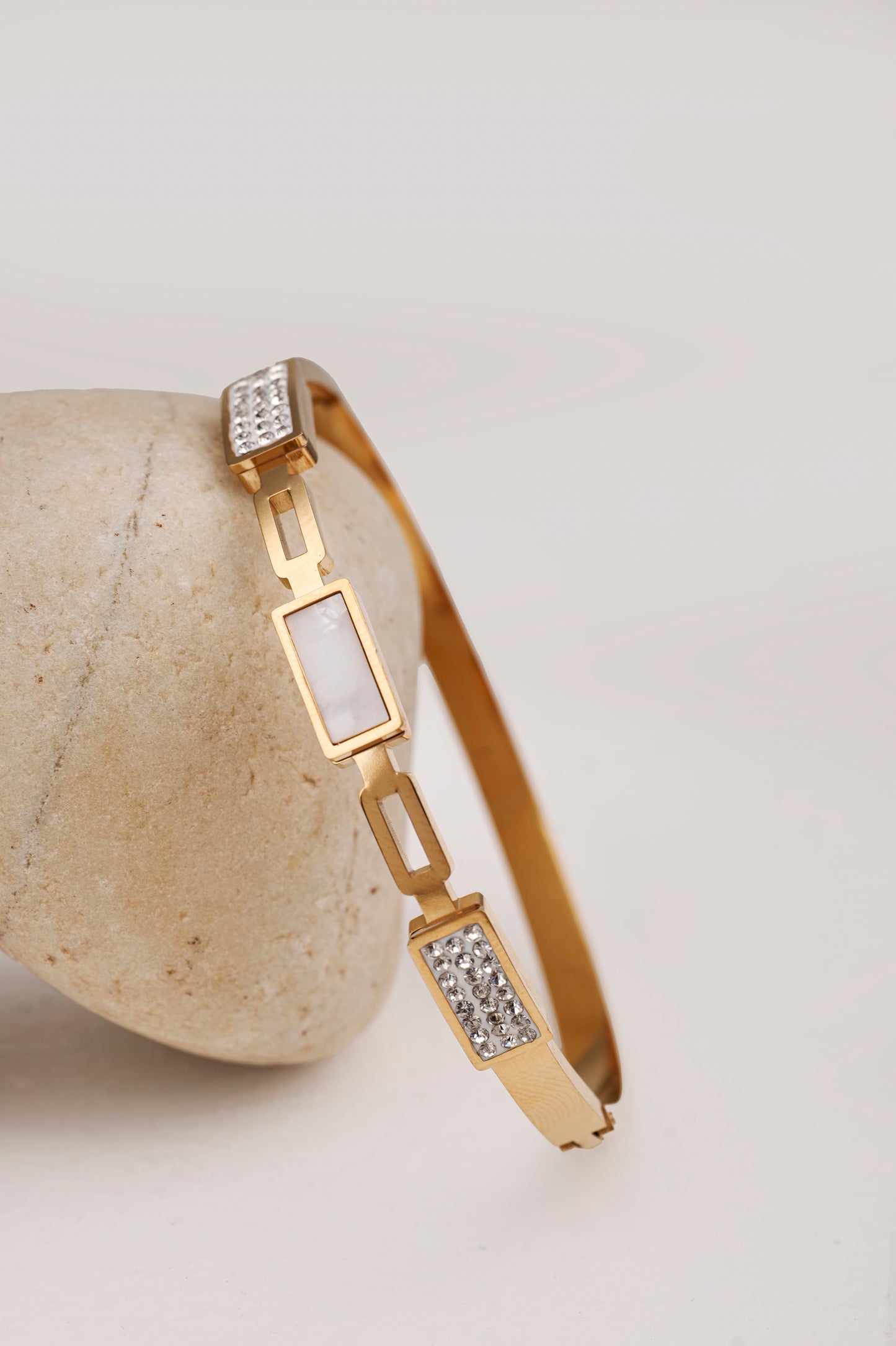 MOTHER OF PEARL & CRYSTAL LINK BRACELET