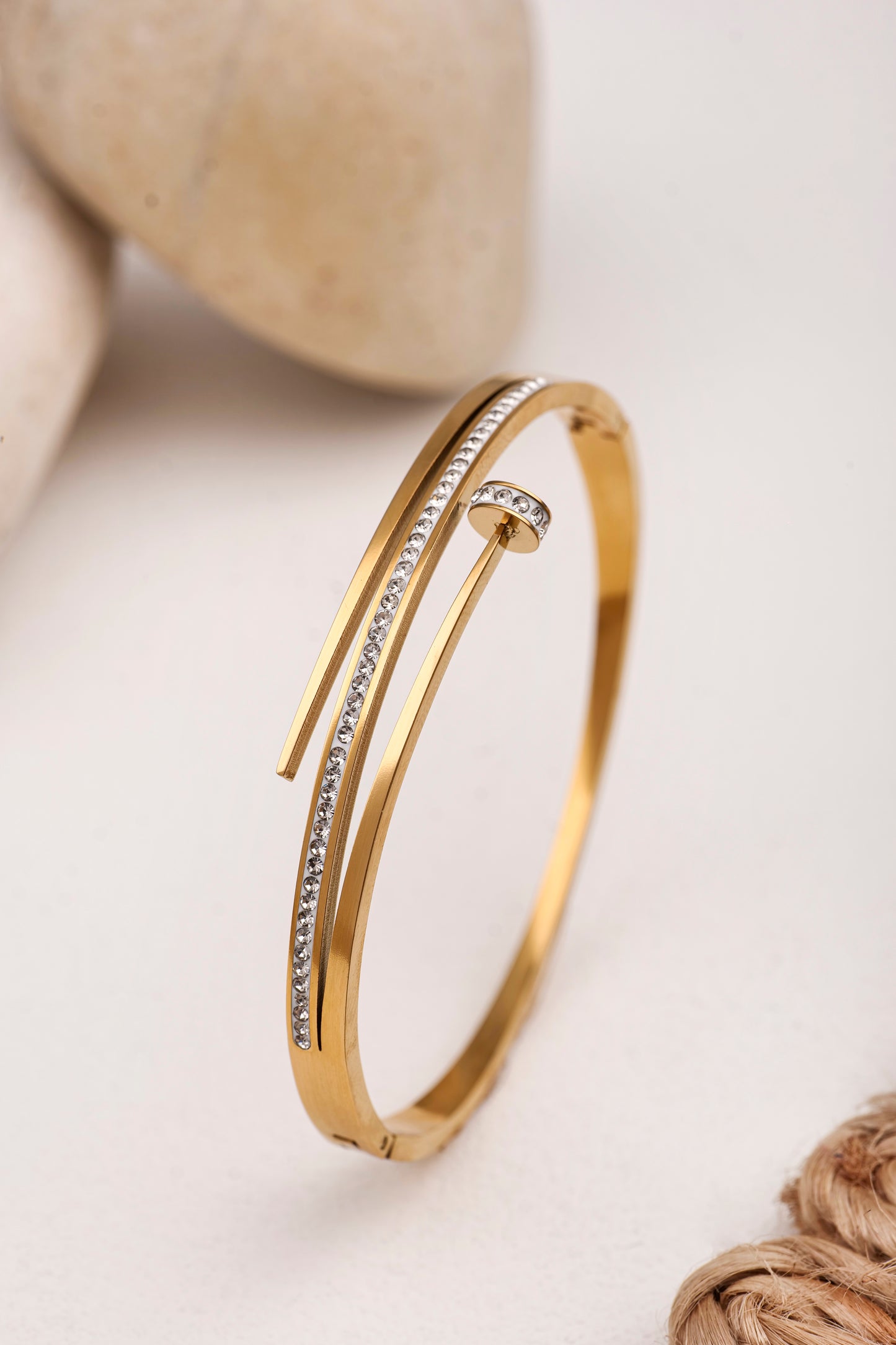 AMERICAN DIAMOND SLEEK NAIL BRACELET