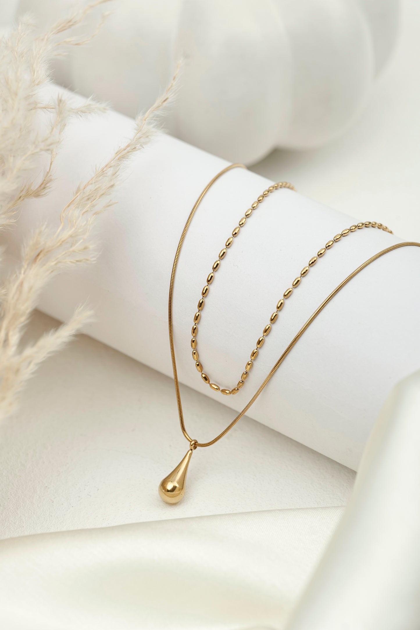 GOLDEN DROP DOUBLE LAYERED CHAIN