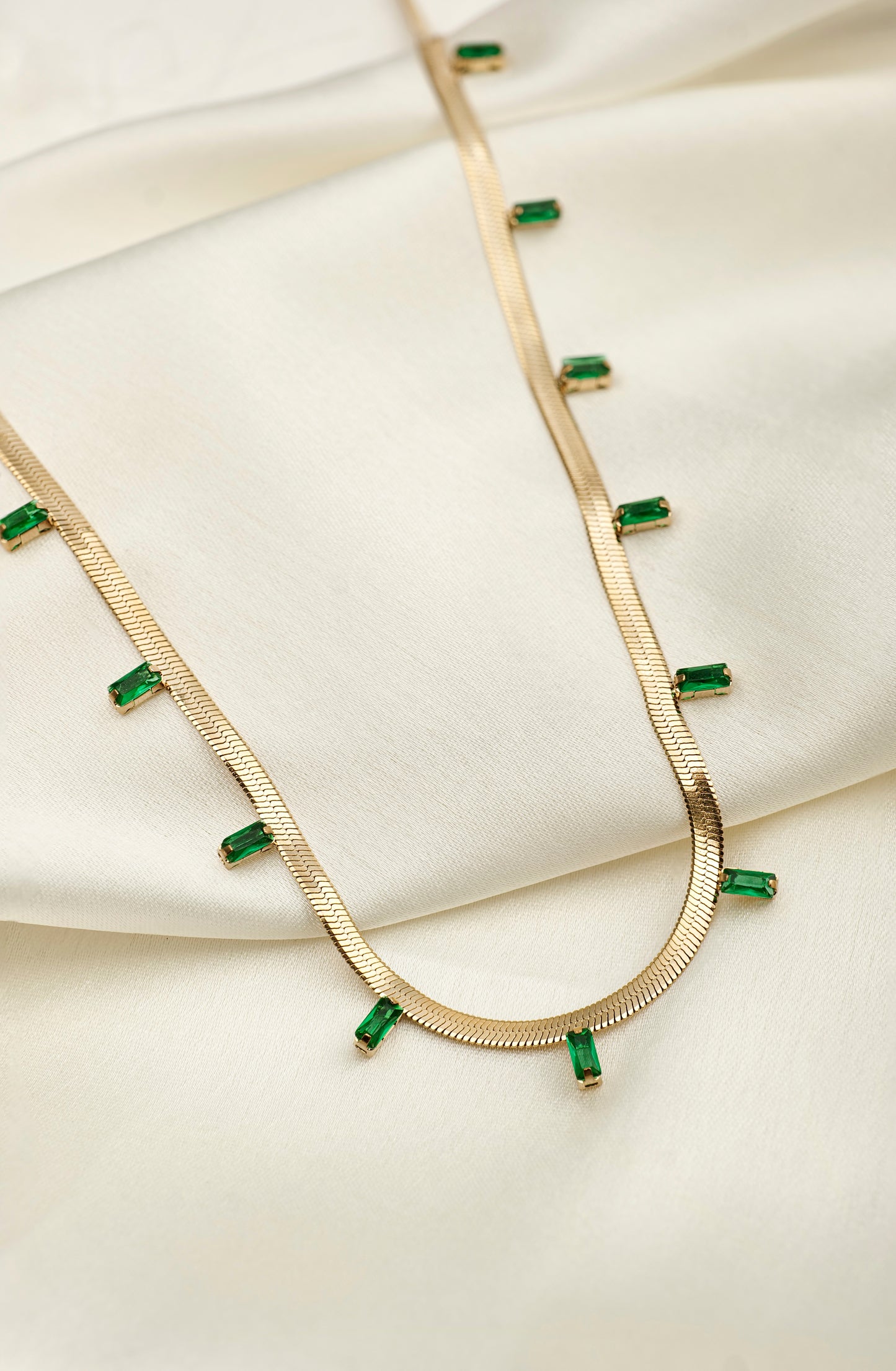 EMERALD GLEAM CHAIN