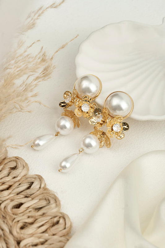 PEARL BLOOM DROP STATEMENT EARRINGS