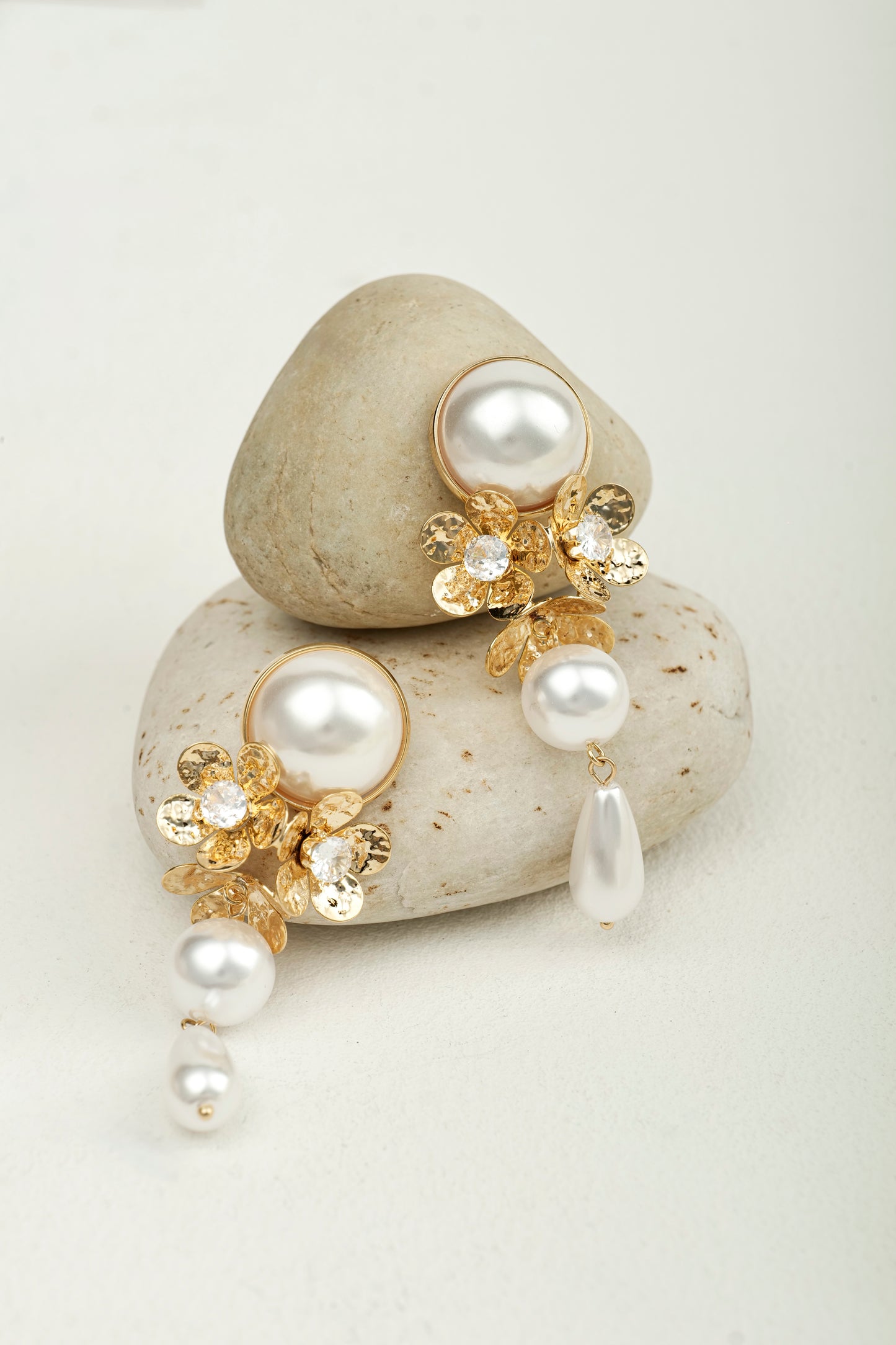 PEARL BLOOM DROP STATEMENT EARRINGS