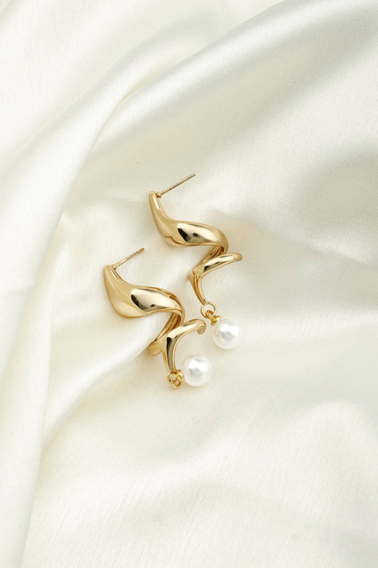 GOLDEN SWIRL PEARL DROP EARRINGS