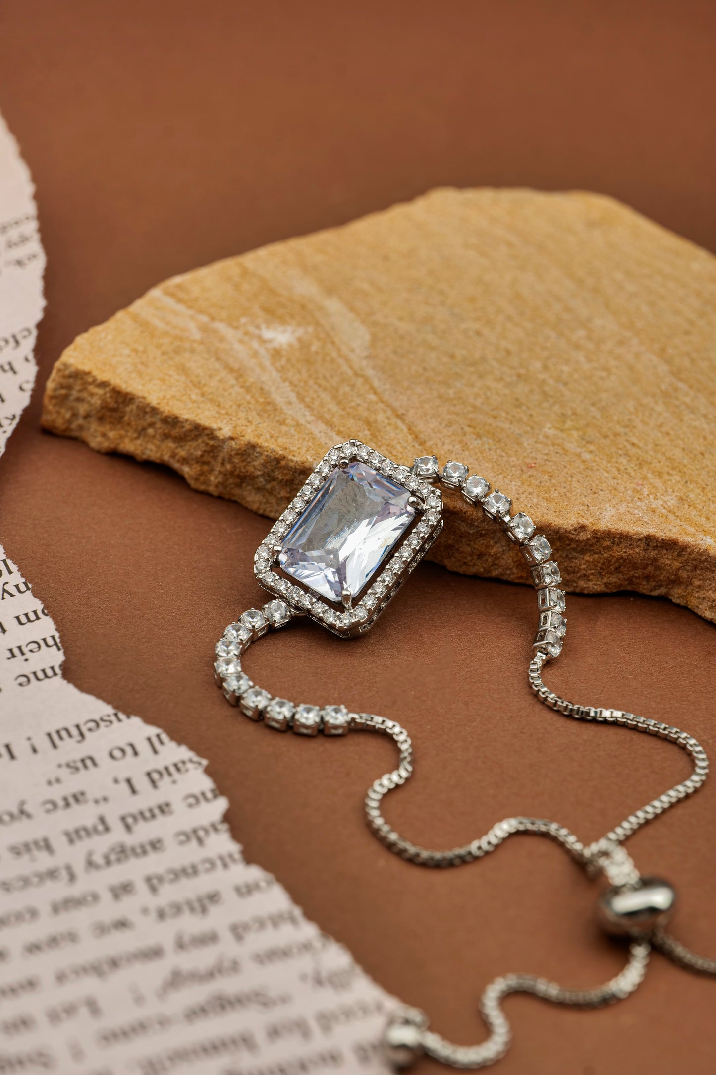 RADIANT EMERALD-CUT CRYSTAL BRACELET