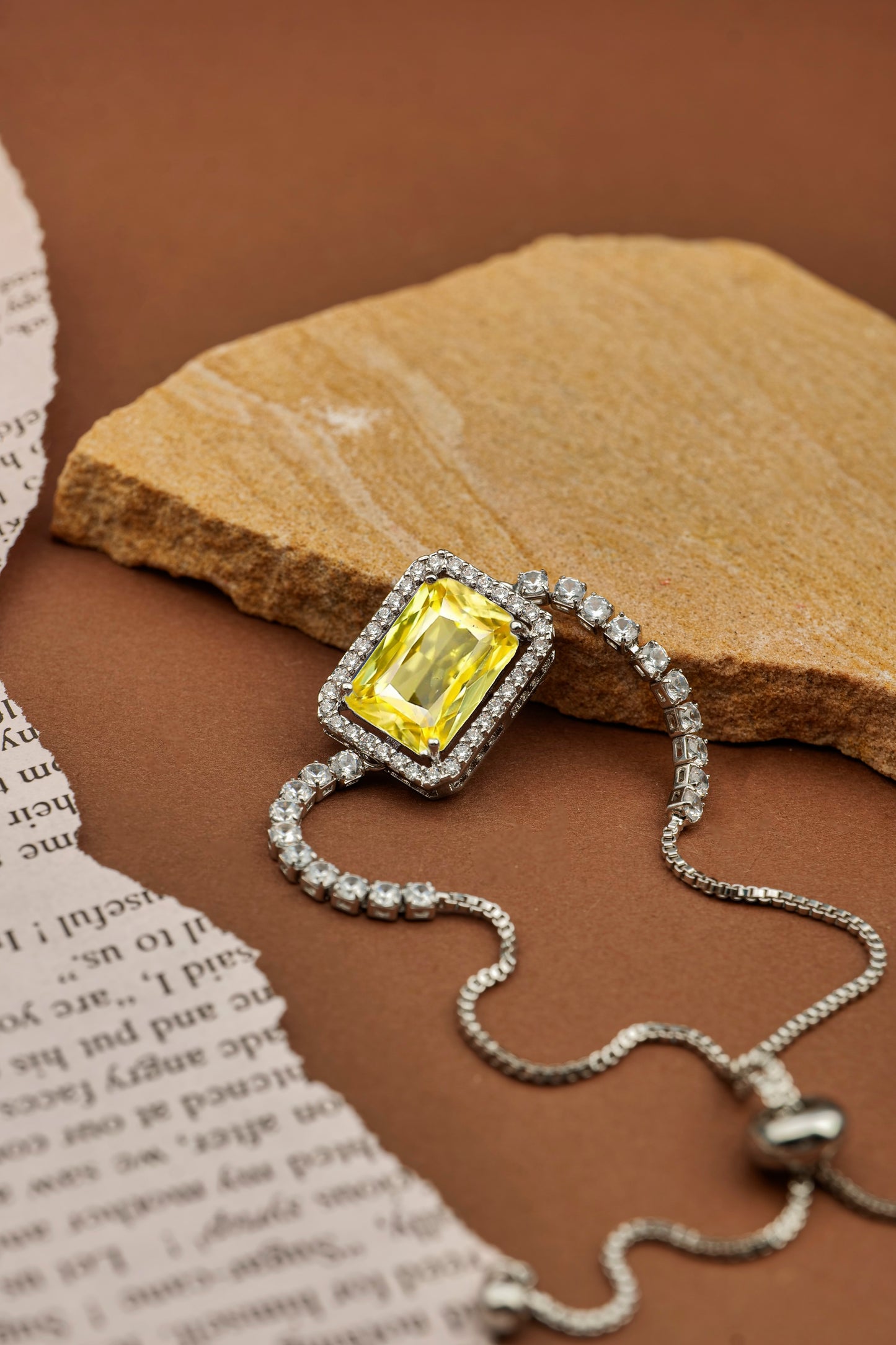 RADIANT EMERALD-CUT CRYSTAL BRACELET