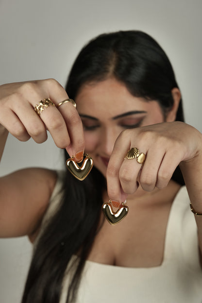 GOLDEN HEART EVERYDAY HOOPS