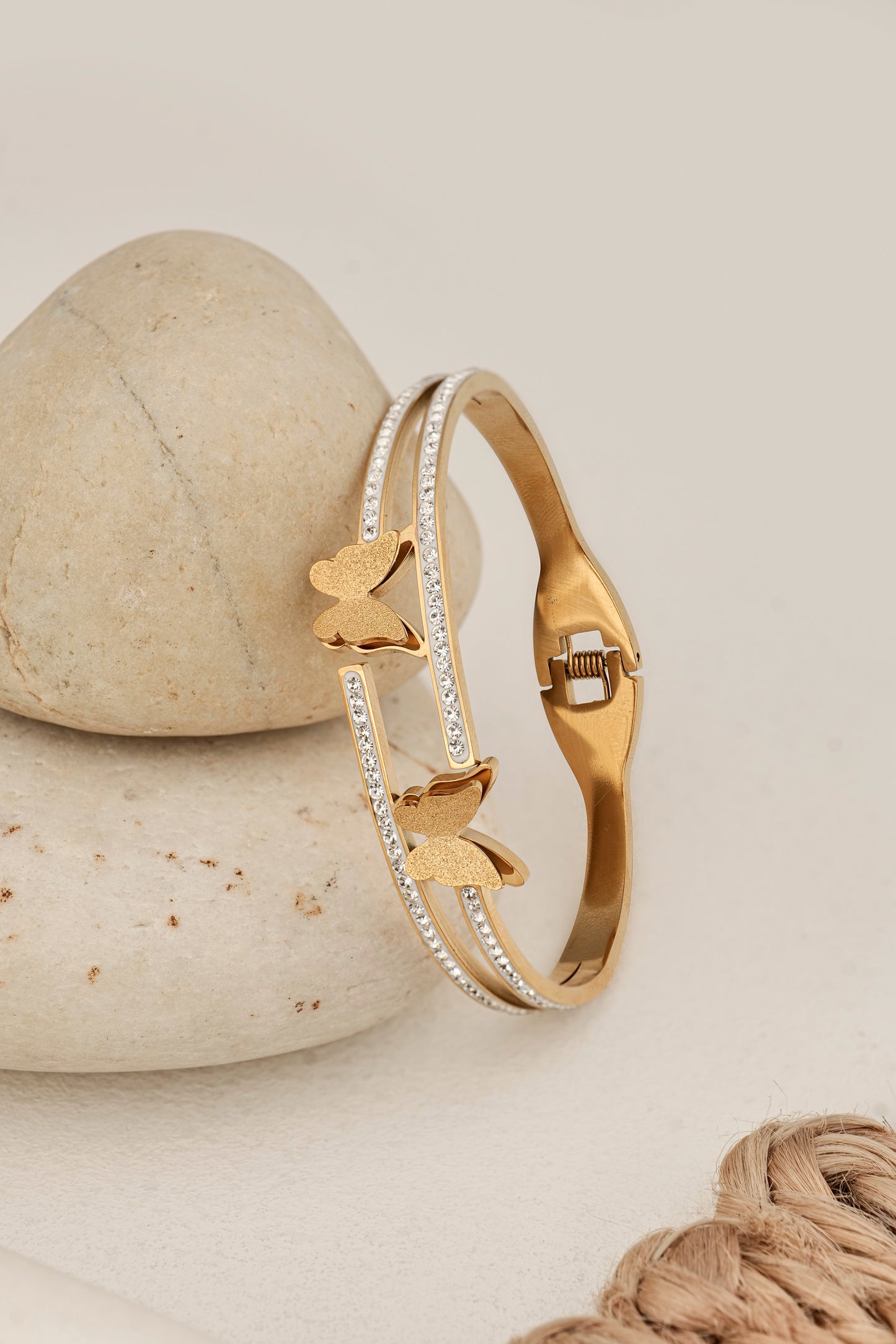 BUTTERFLY ELEGANCE BRACELET