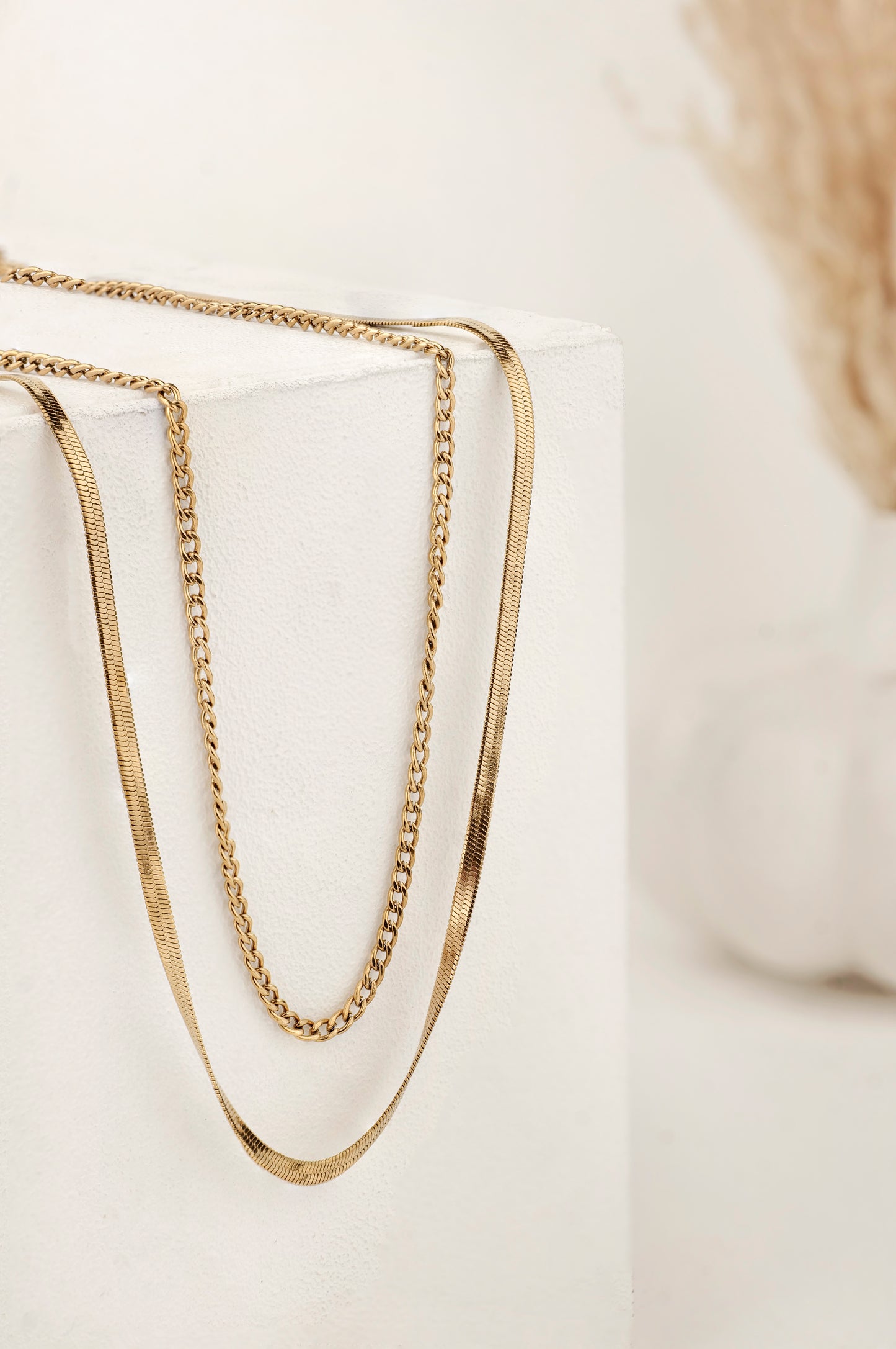 DUAL CHAIN LAYERED NECKLACE