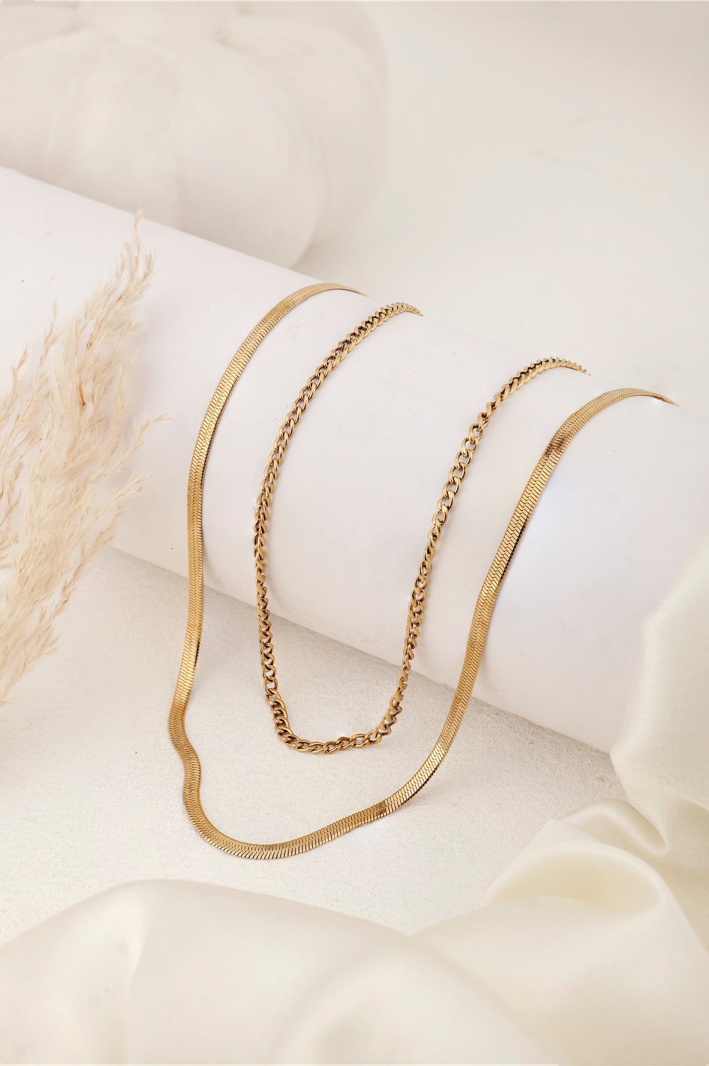 DUAL CHAIN LAYERED NECKLACE