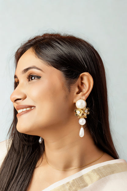 PEARL BLOOM DROP STATEMENT EARRINGS